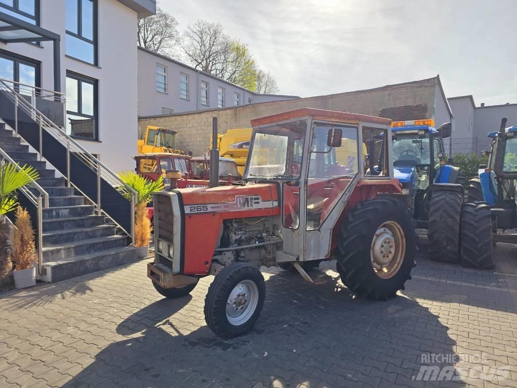 Massey Ferguson 265 Traktorit