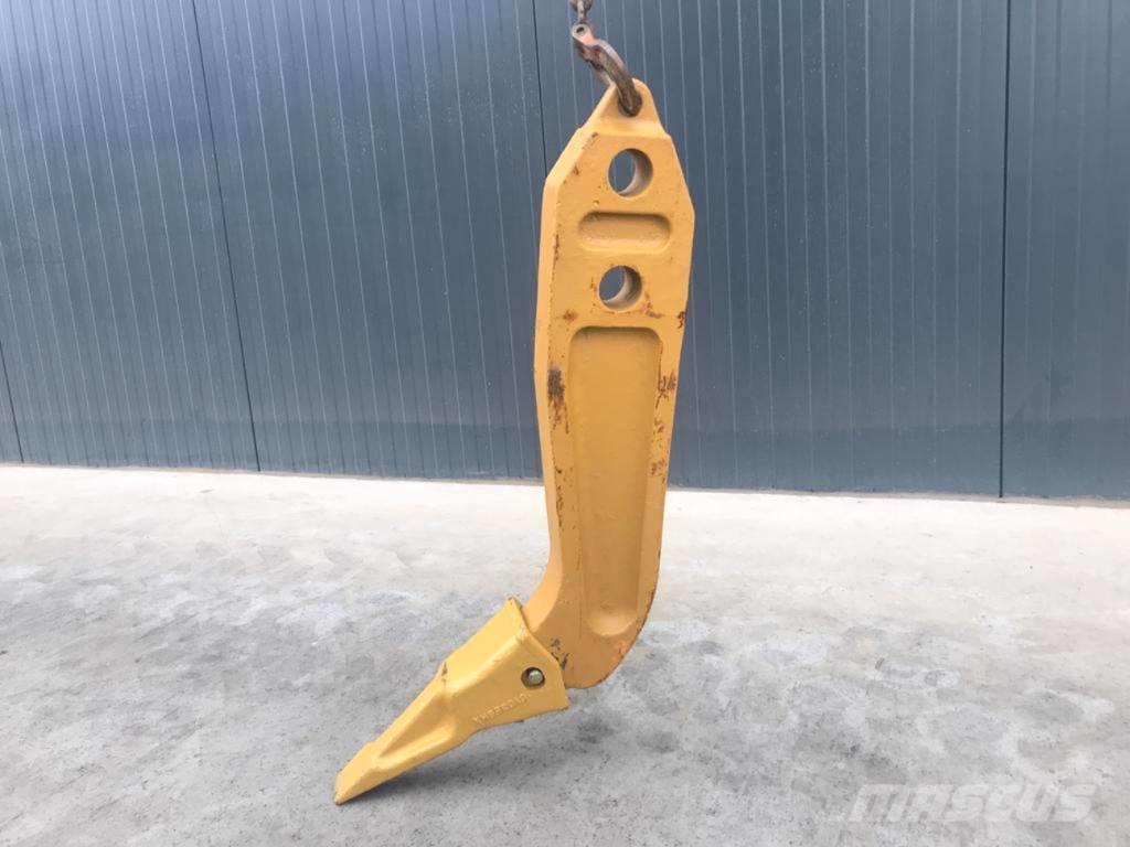 Komatsu D61 Shank Repijät