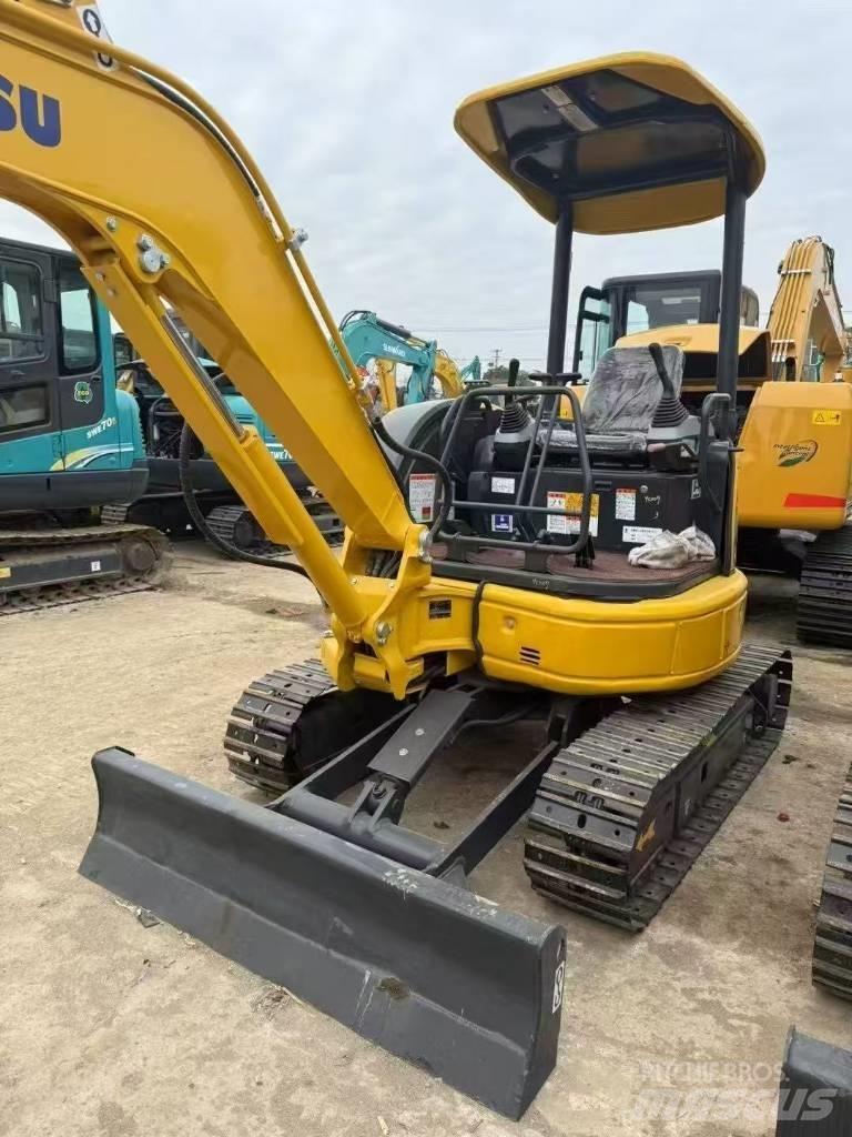 Komatsu 30 Telakaivukoneet