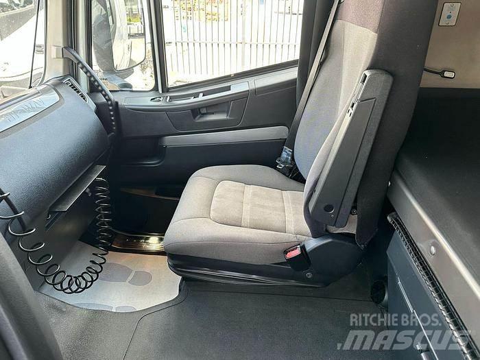 Iveco AS440E48 Vetopöytäautot