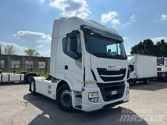 Iveco AS440E48 Vetopöytäautot