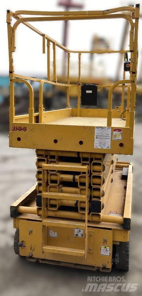 Haulotte Compact 14 Saksilavat