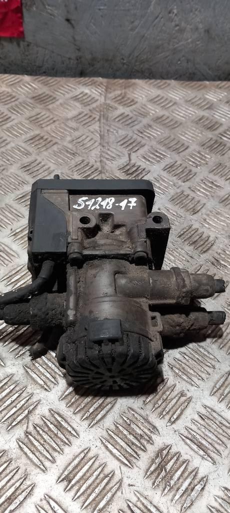 Scania R 440   1879275 Jarrut