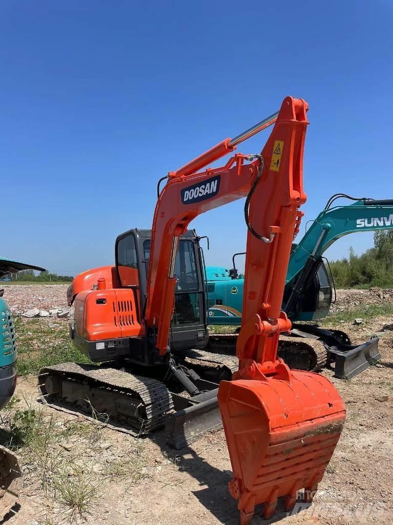Doosan DX60 Telakaivukoneet