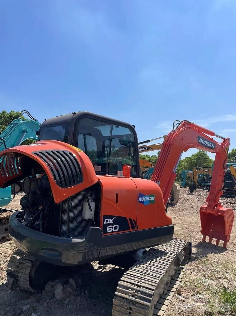 Doosan DX60 Telakaivukoneet