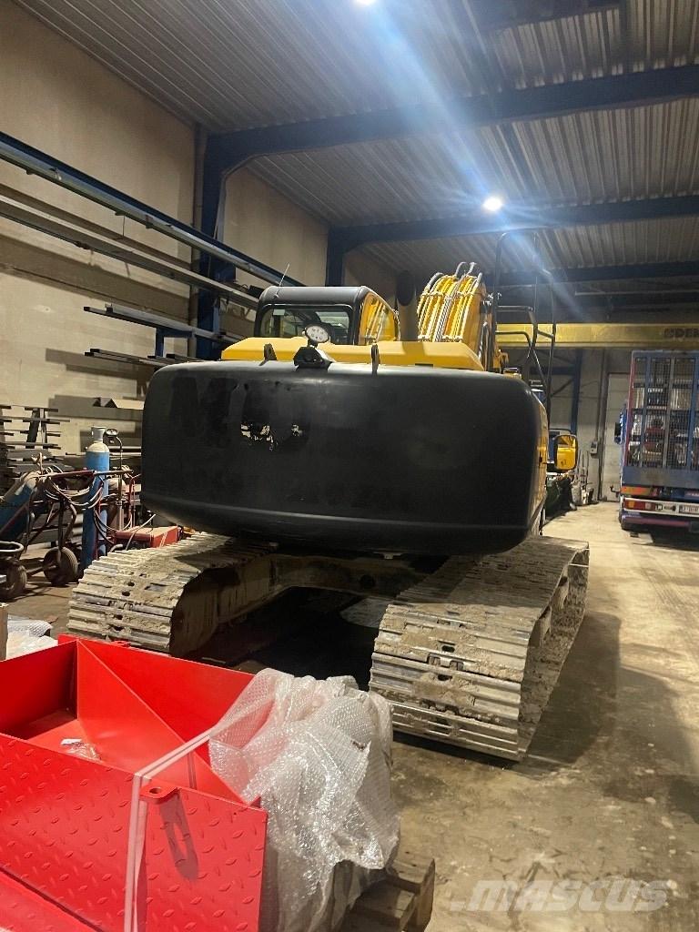 JCB js 190 Telakaivukoneet