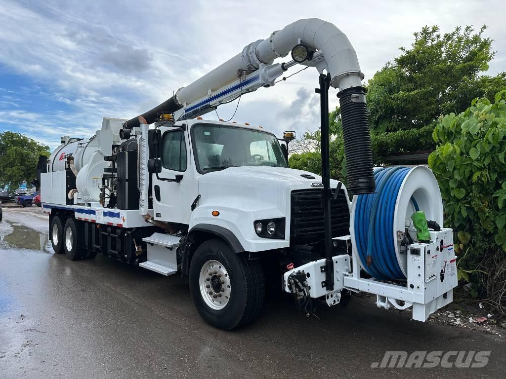 Freightliner 114 SD Paine-/imuautot