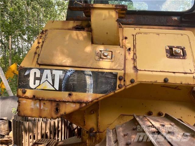 CAT D4H Telaketjupuskutraktorit