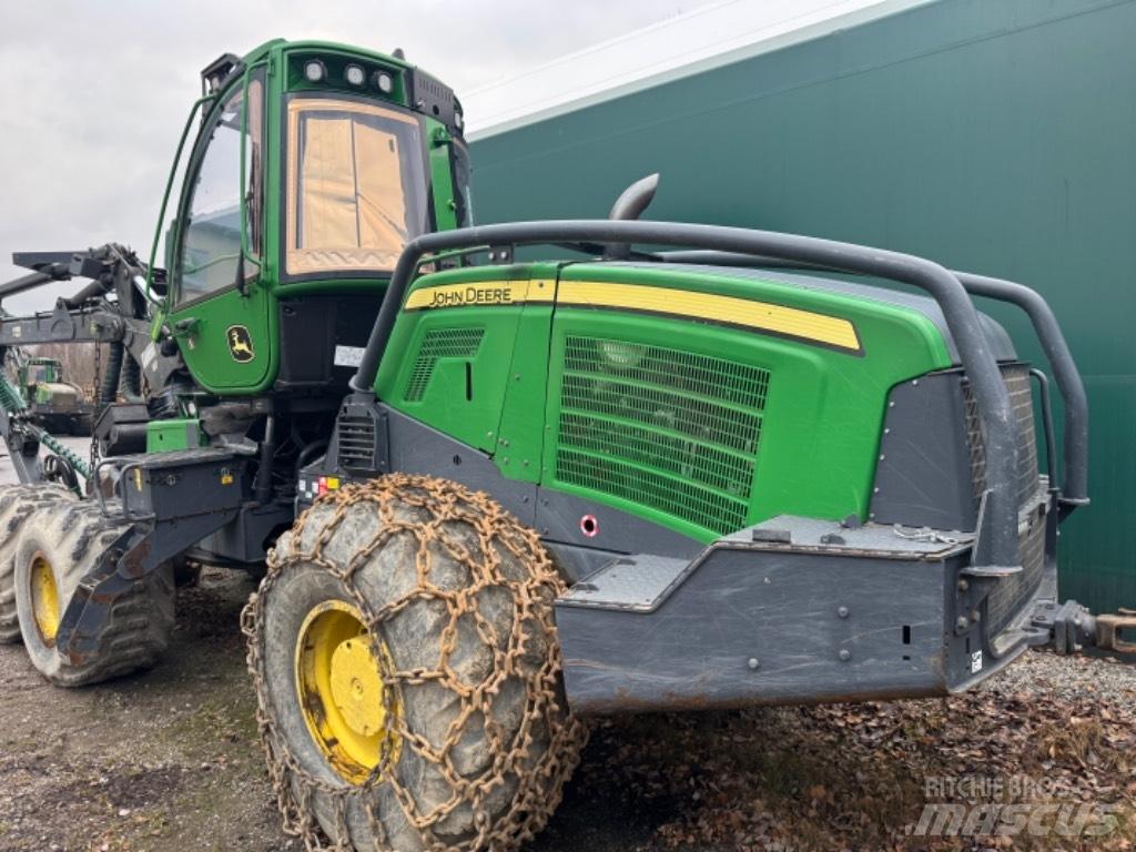John Deere 1070G Harvesterit