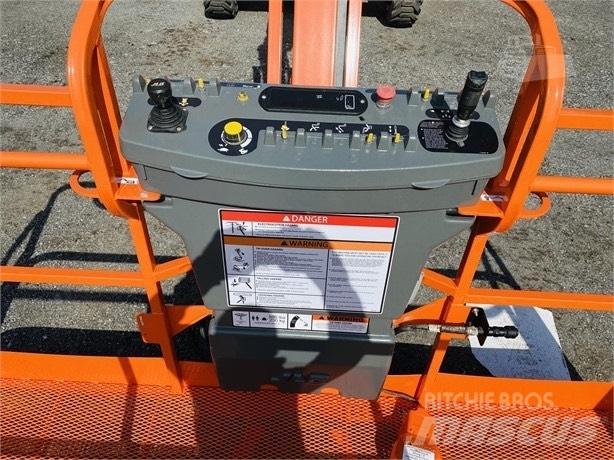 JLG 460 SJ Teleskooppipuominostimet