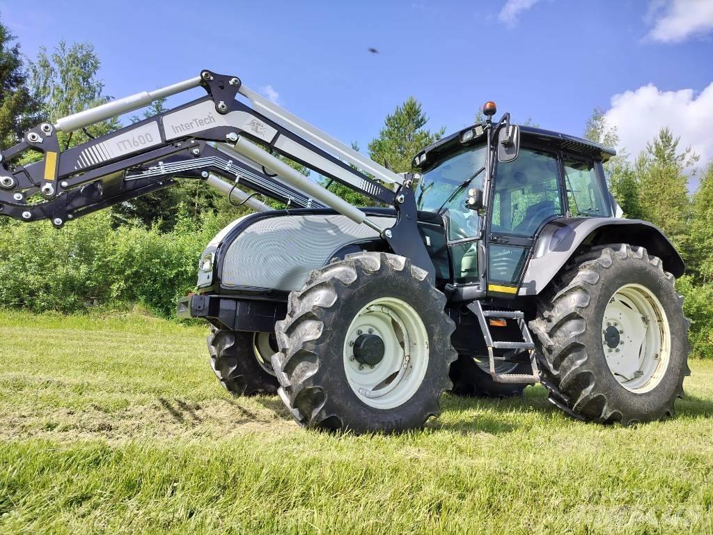 Valtra T120 Hitech Traktorit