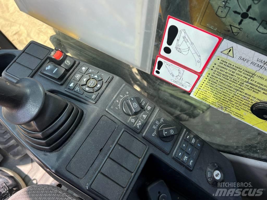 Volvo EC 220 DL Telakaivukoneet