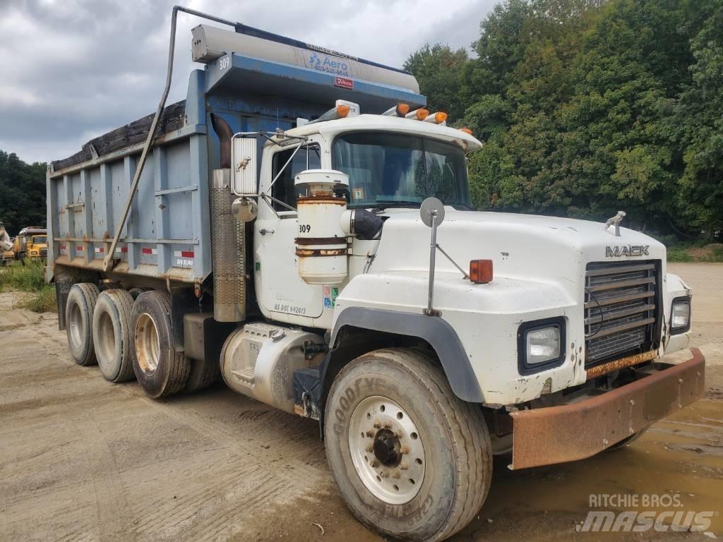 Mack RD688s Sora- ja kippiautot