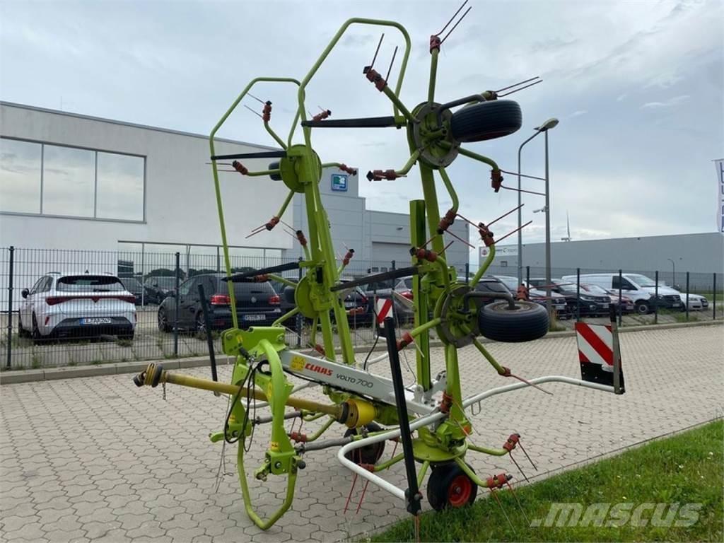 CLAAS VOLTO 700 Pöyhimet ja haravat