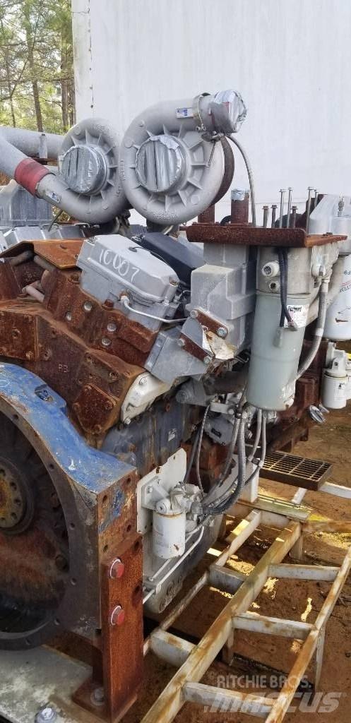 Cummins QST30 Muut