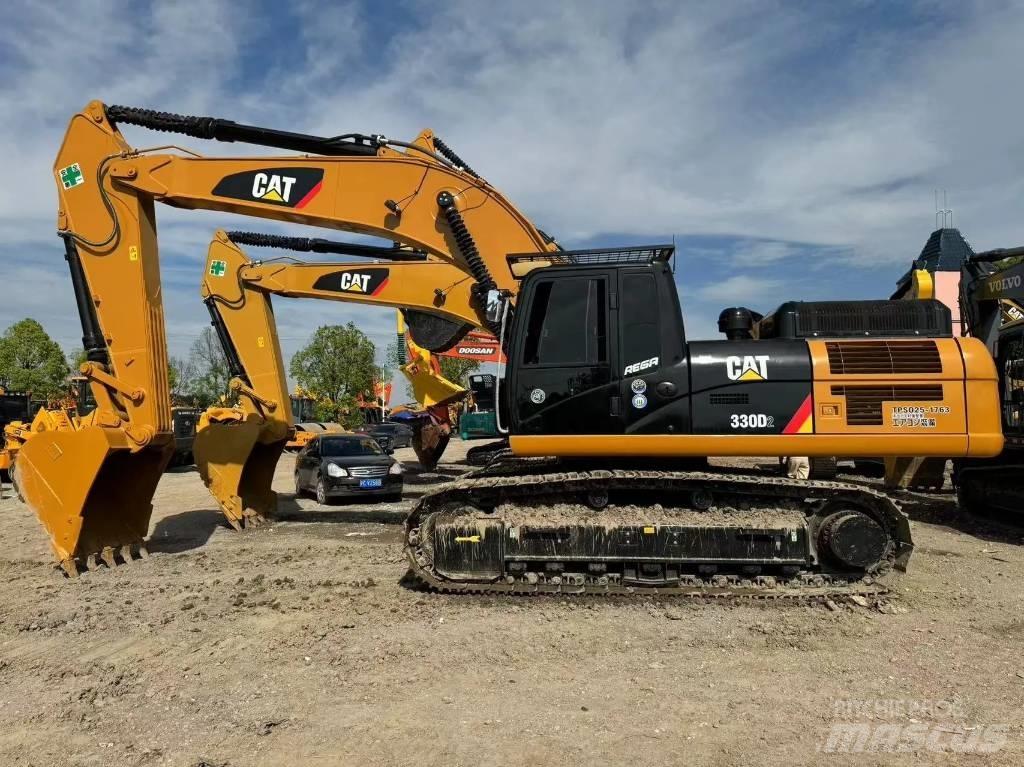 CAT 330 D2 Midikaivukoneet 7t - 12t