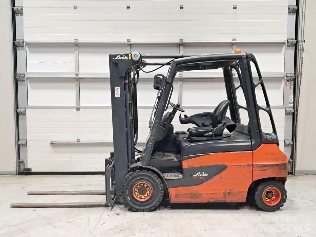 Linde E30-01 Sähkötrukit