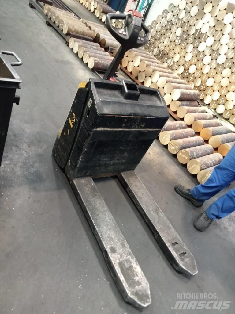 Yale MP20AC Lavansiirtotrukit