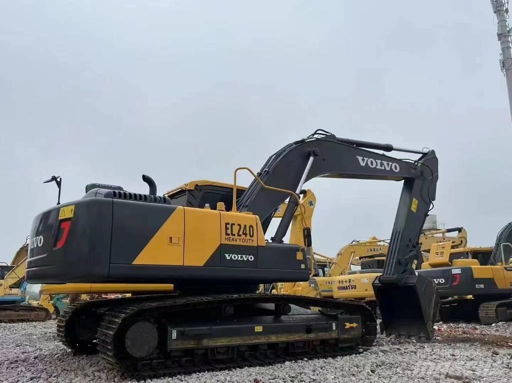 Volvo EC 240 Telakaivukoneet