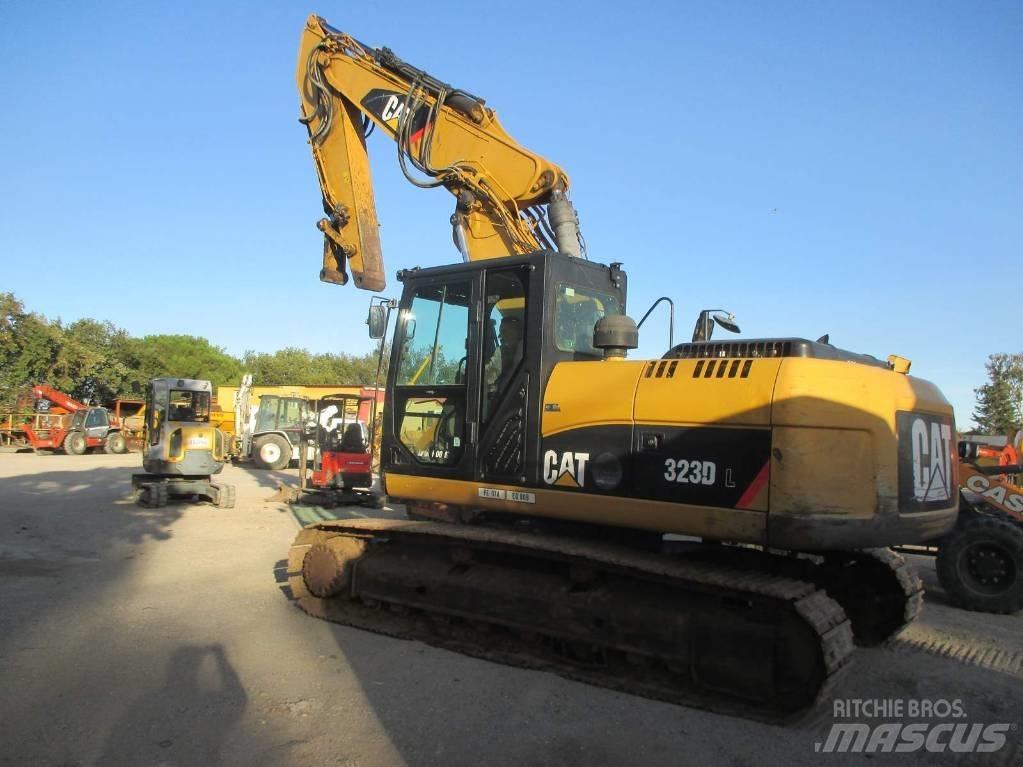 CAT 323 D L Telakaivukoneet