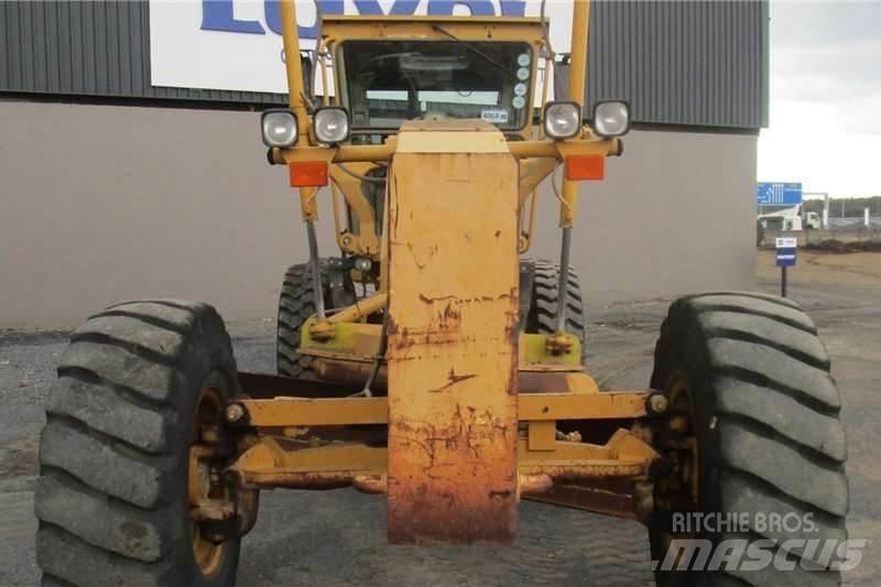 CAT 140H Tiehöylät