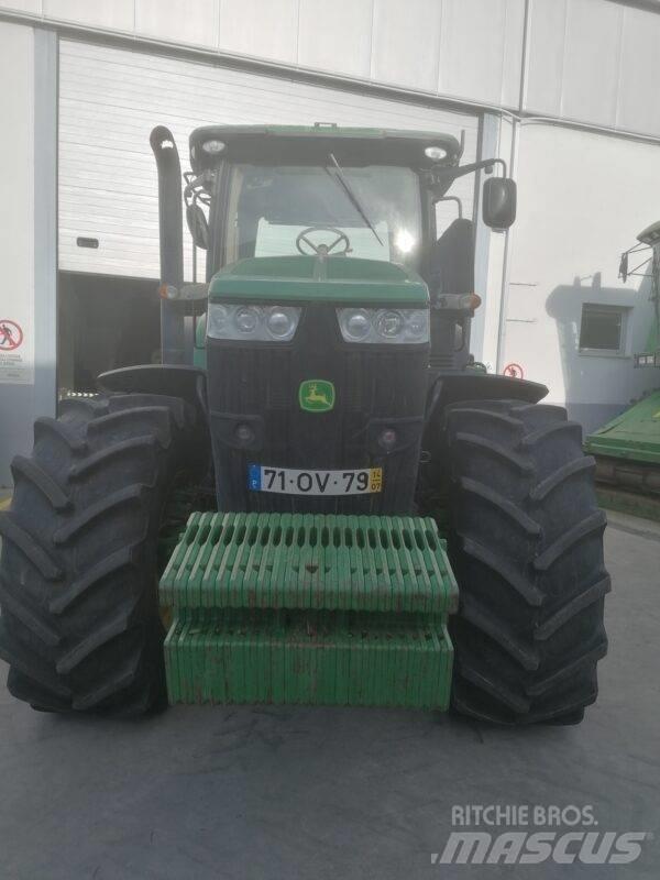 John Deere 7230 R Traktorit