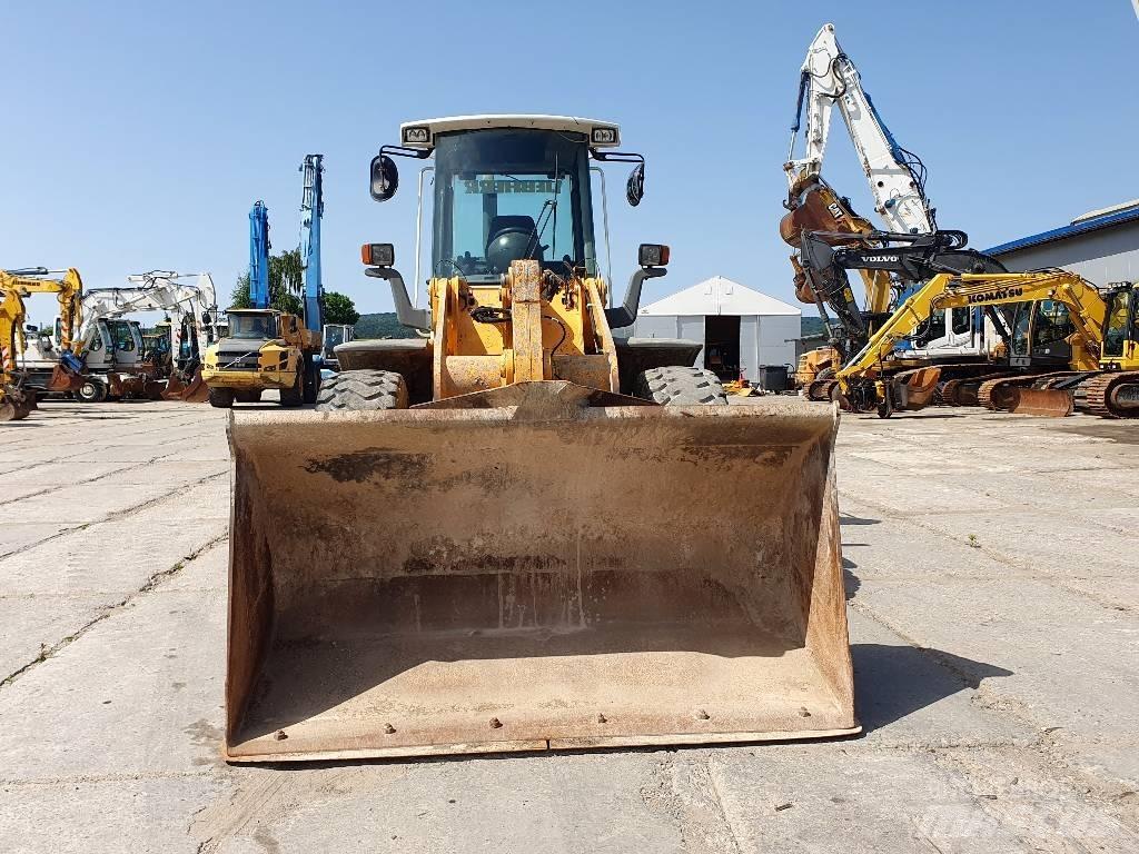 Liebherr L 538 Pyöräkuormaajat