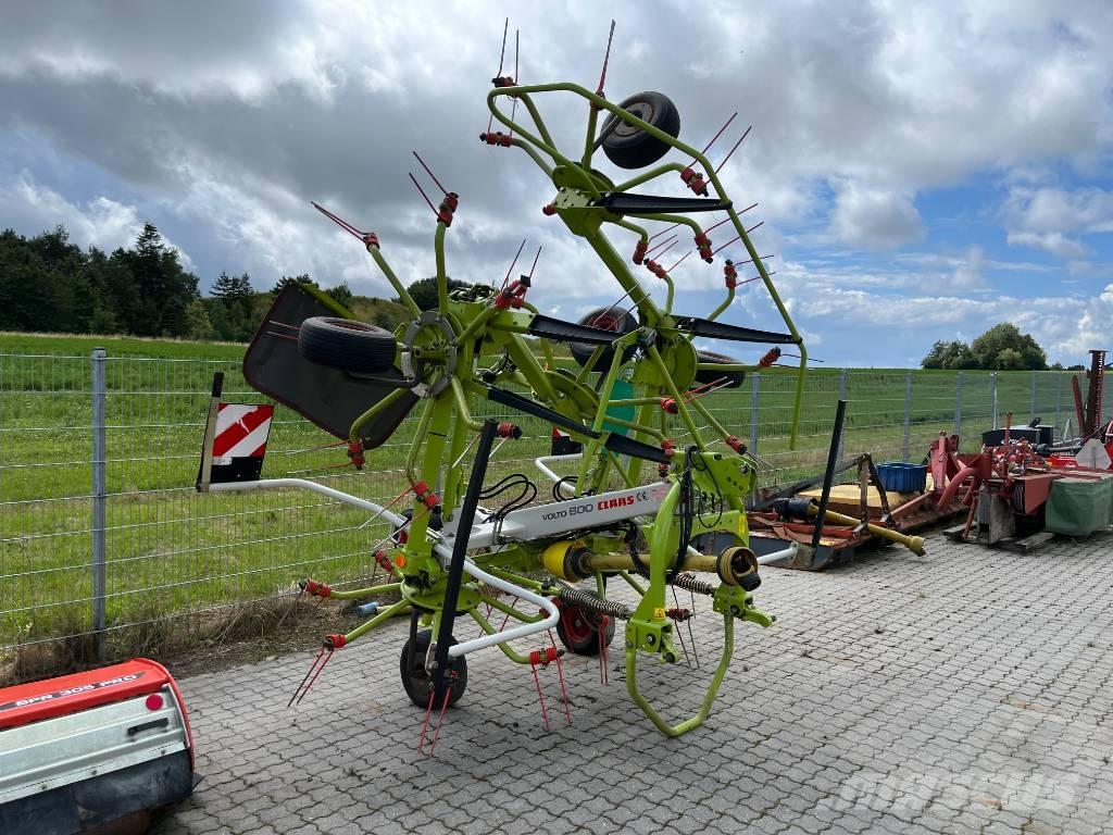 CLAAS Volto 800 Pöyhimet ja haravat