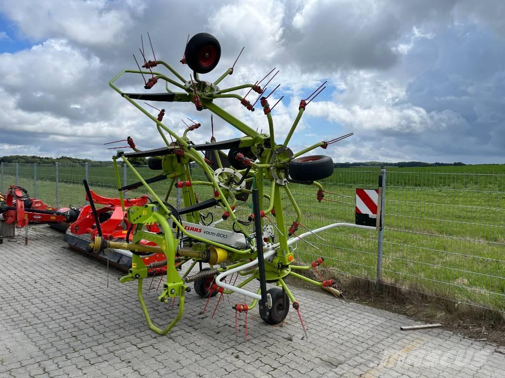 CLAAS Volto 800 Pöyhimet ja haravat