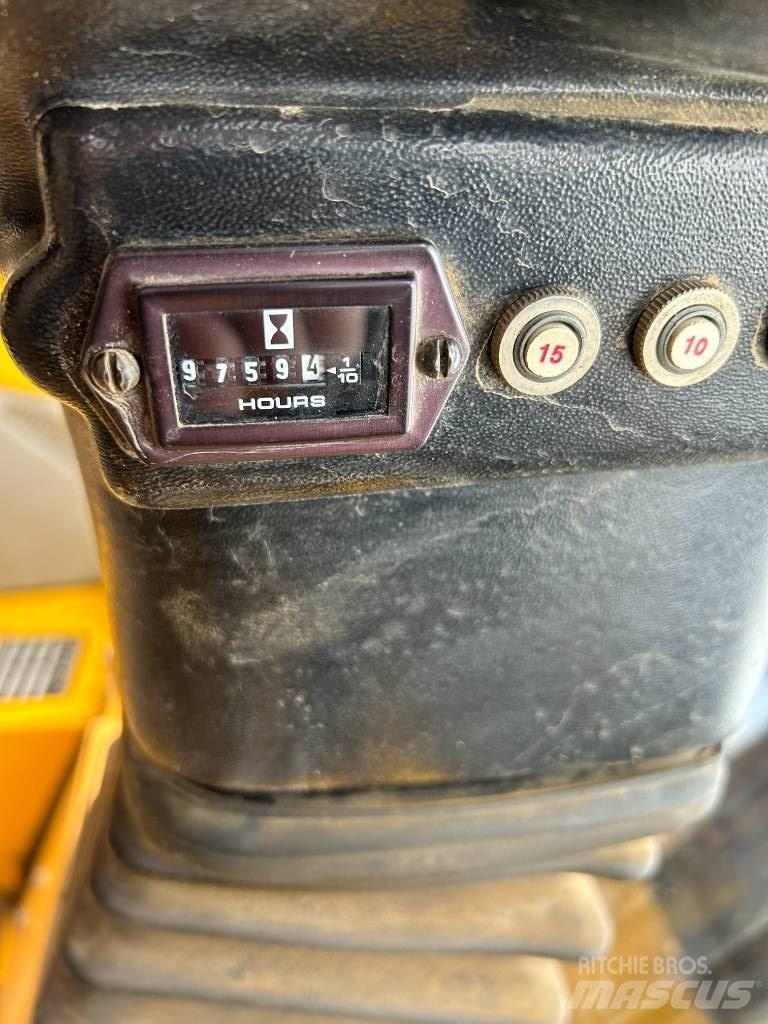 Load Lifter 2416-12D Maastotrukit