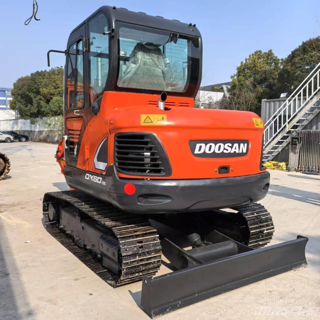 Doosan DX 60-9 C Telakaivukoneet