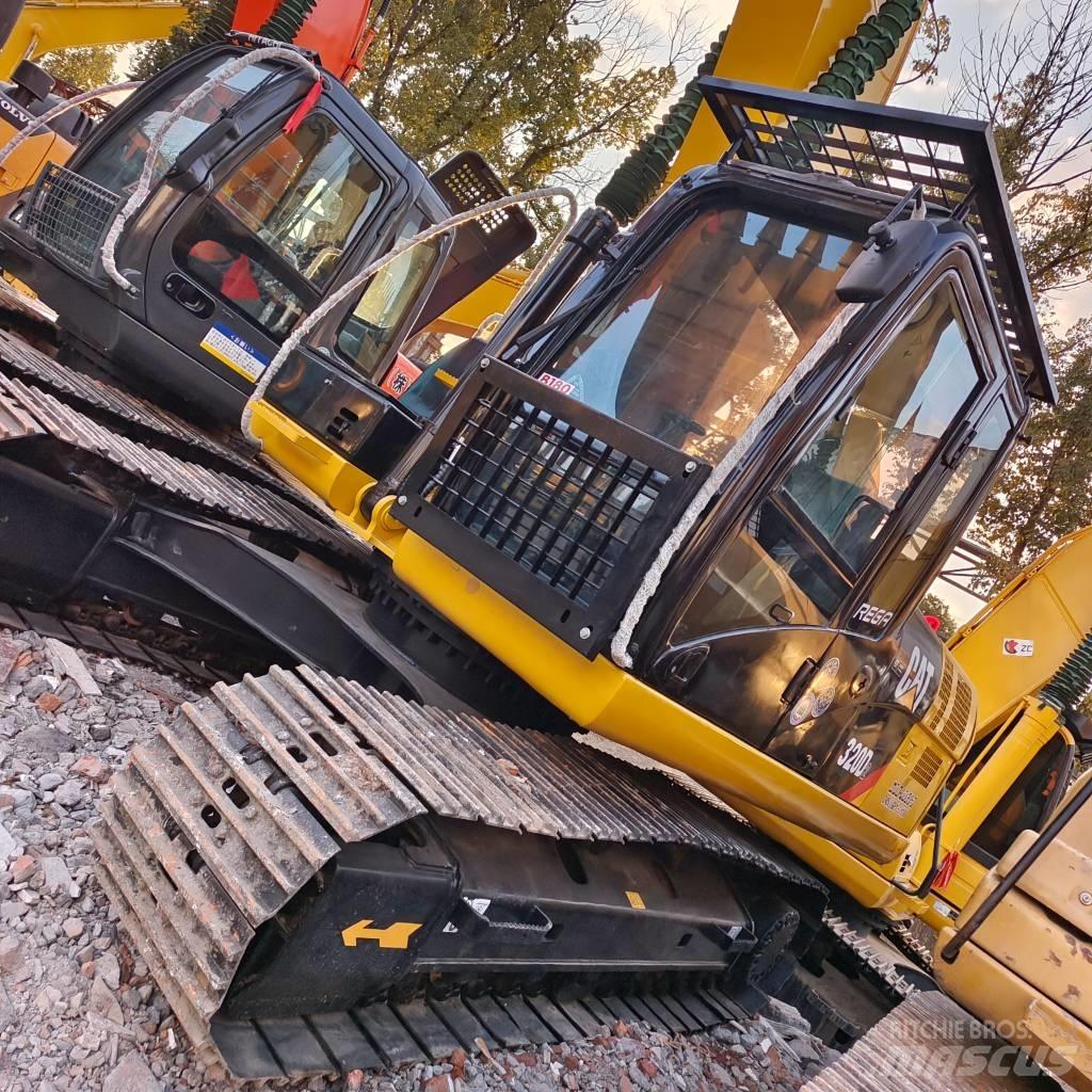 CAT 320 D Telakaivukoneet