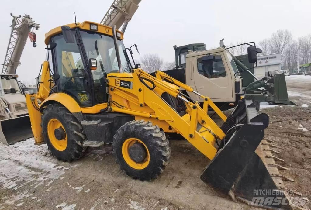 JCB 3CX Kaivurikuormaajat