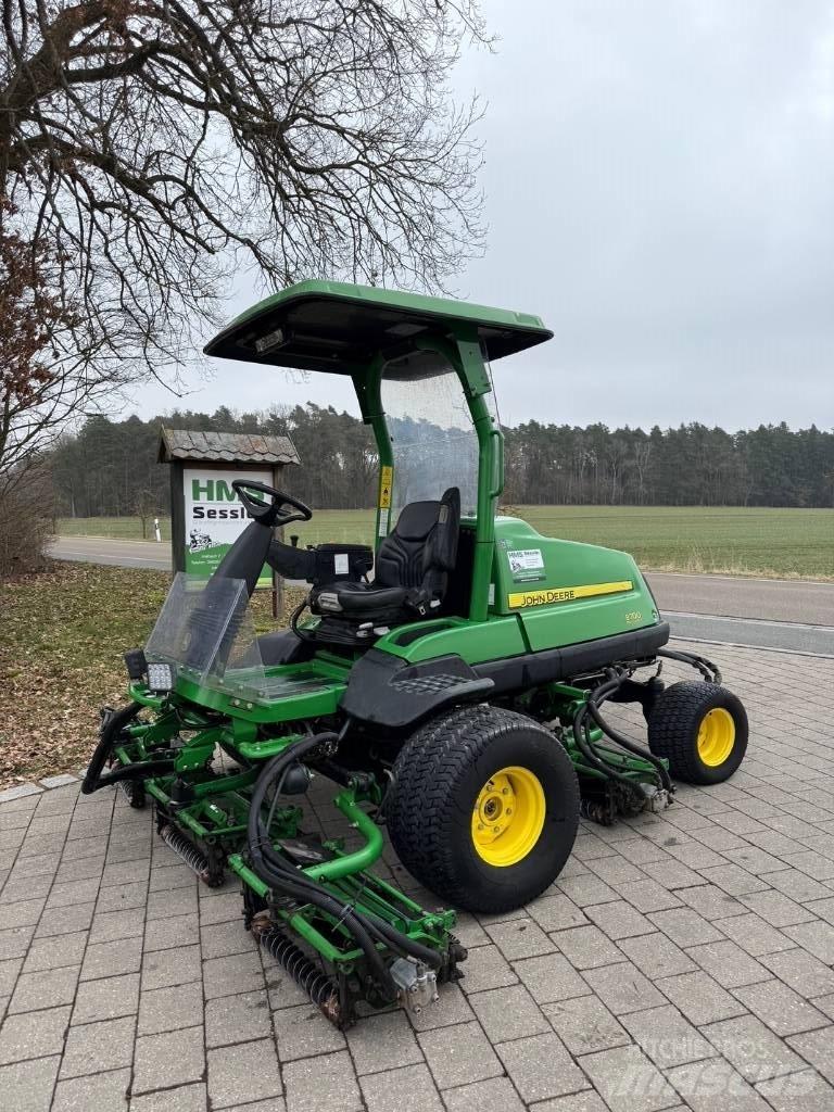 John Deere 8700 A Väyläleikkuri
