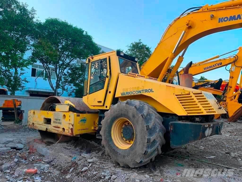 Bomag BW 225 D-3 Tandemjyrät