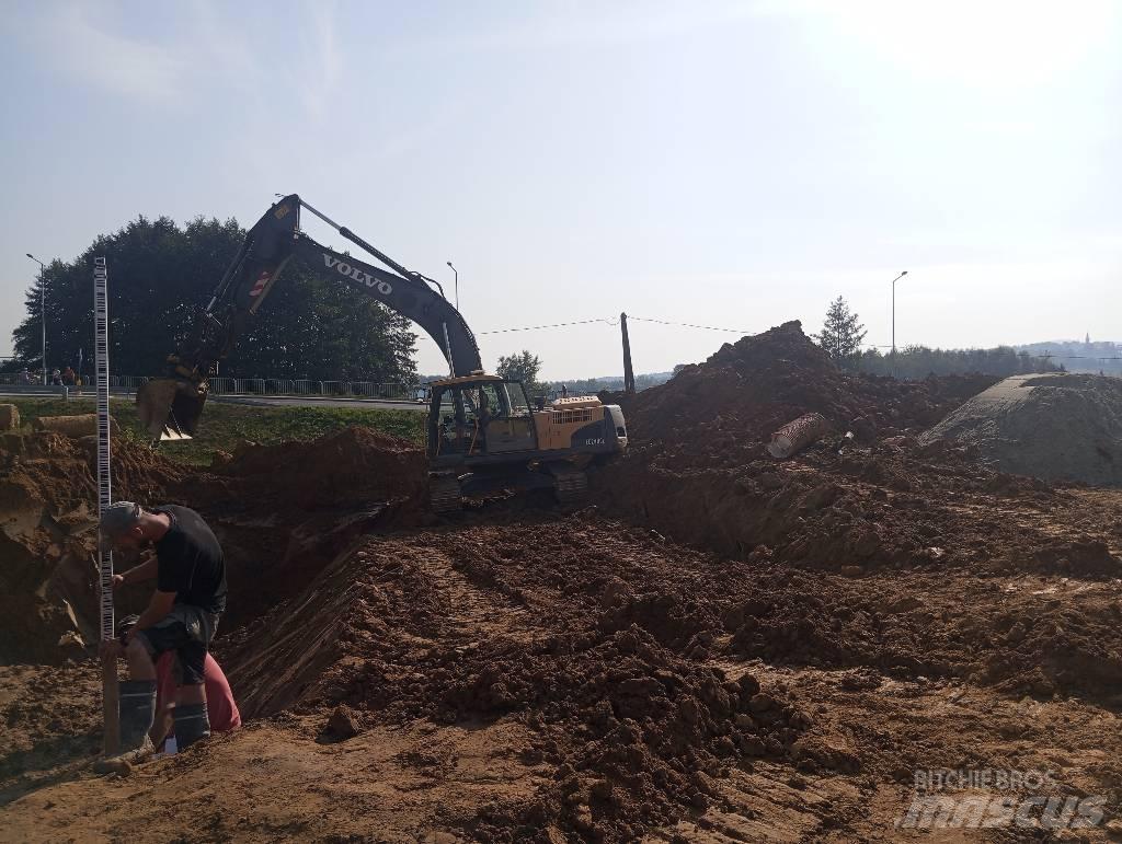 Volvo EC 240 C LD Telakaivukoneet