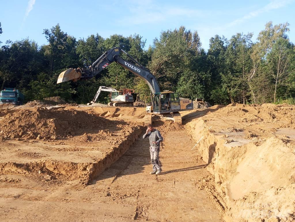 Volvo EC 240 C LD Telakaivukoneet