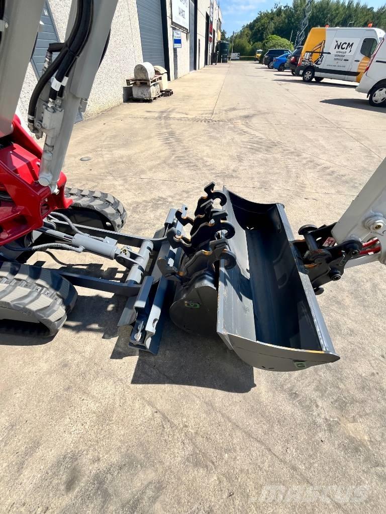 Takeuchi TB 225 Minikaivukoneet < 7t