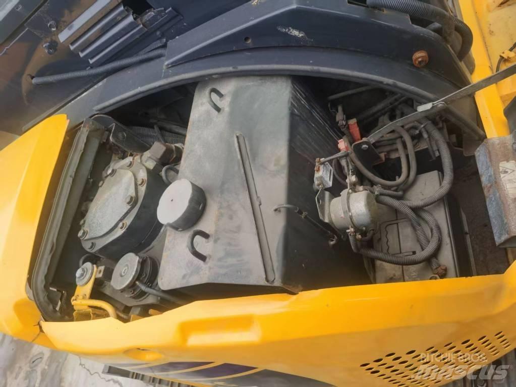 Komatsu PC 55 MR Telaketjupuskutraktorit