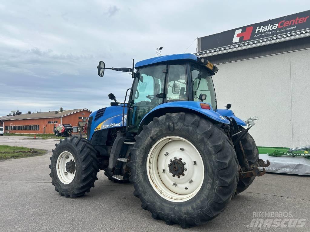 New Holland TG 230 Traktorit