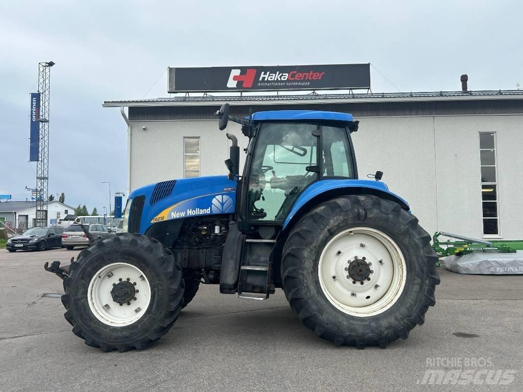 New Holland TG 230 Traktorit
