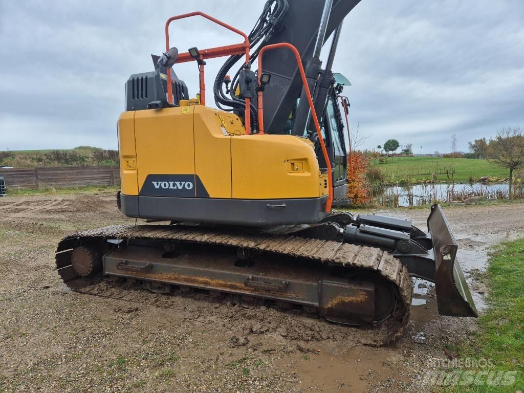 Volvo ECR235EL Telakaivukoneet