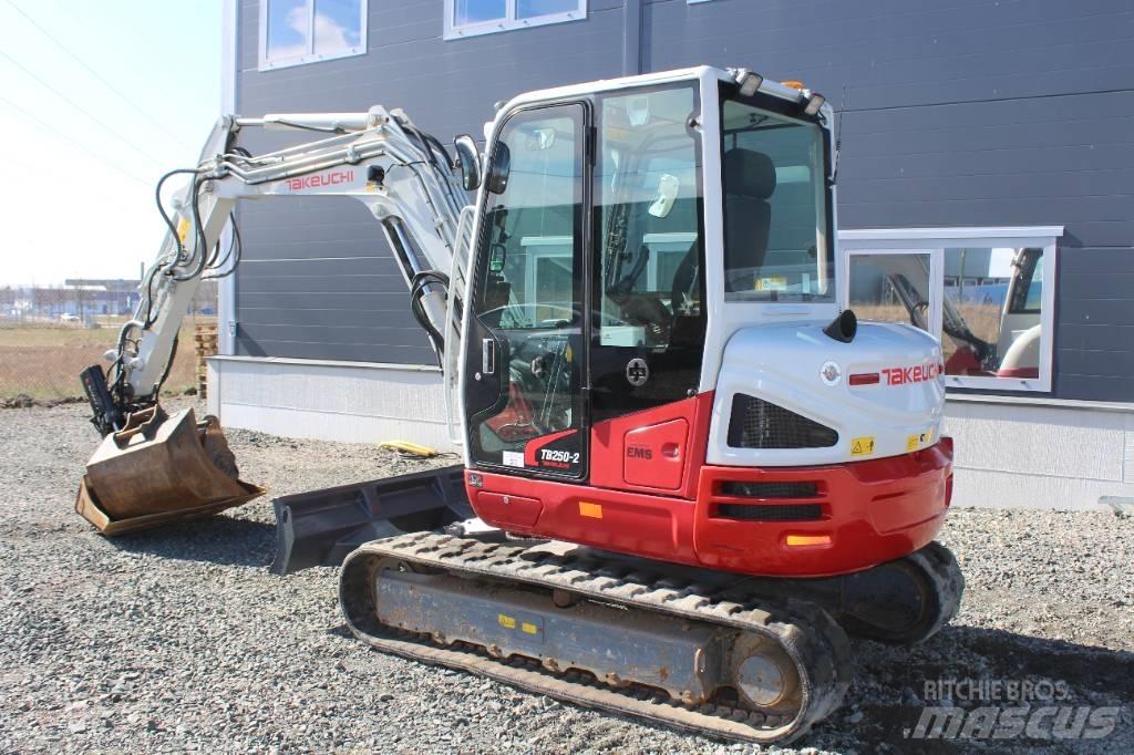 Takeuchi TB 250 Minikaivukoneet < 7t