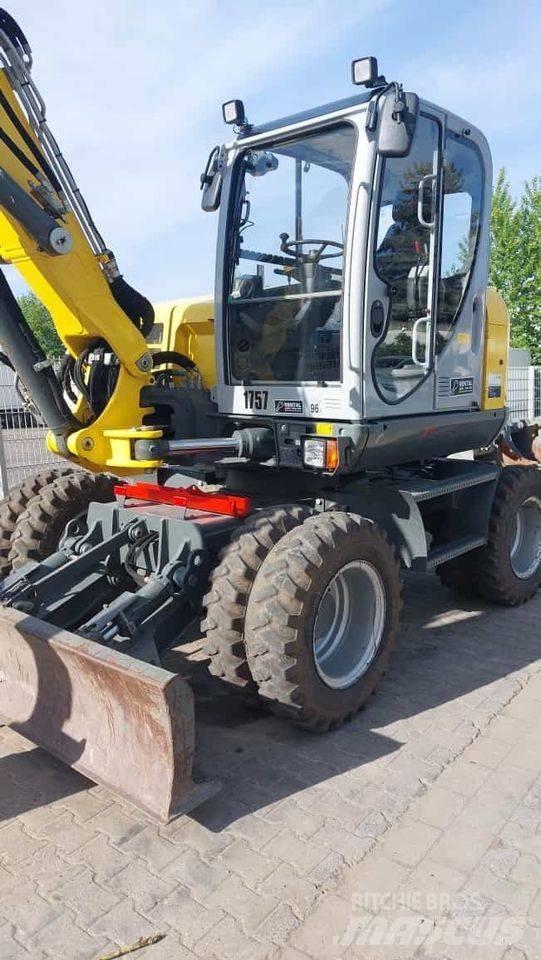 Wacker Neuson EW 100 Pyöräkaivukoneet