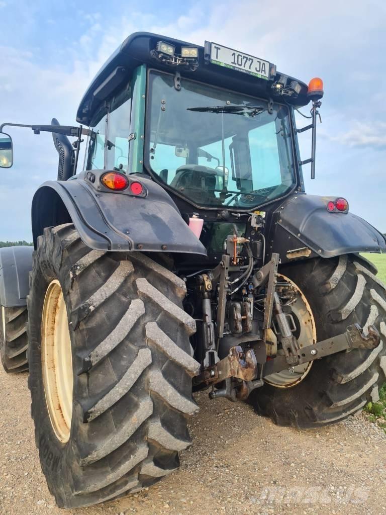 Valtra T 173 HiTech Traktorit