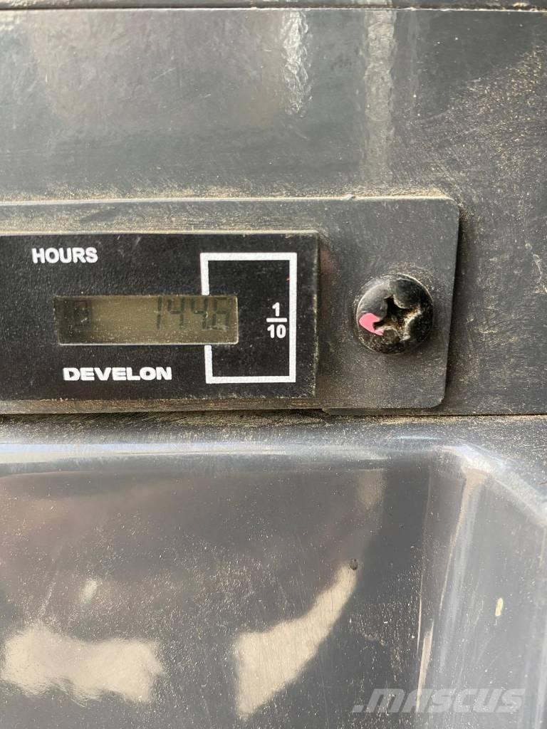 Develon DX 27 Z-7 Minikaivukoneet < 7t