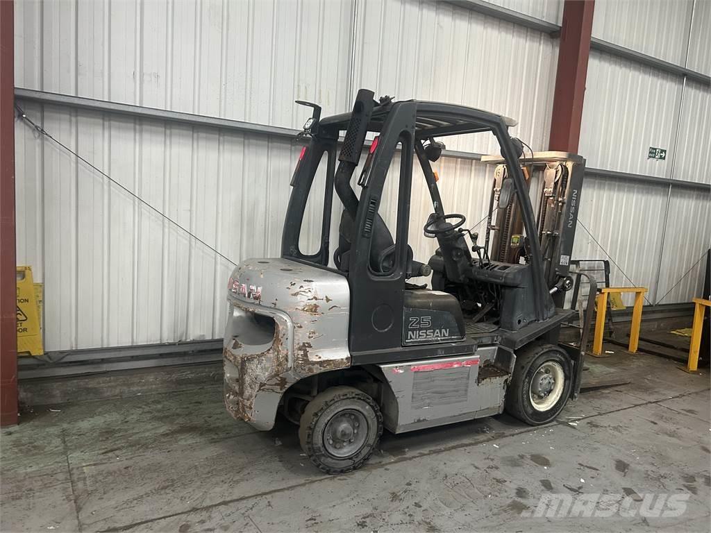 Nissan Y1D2A25Q Dieseltrukit
