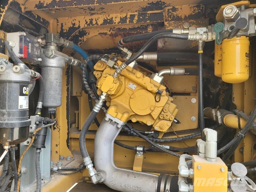 CAT 330FL Telakaivukoneet