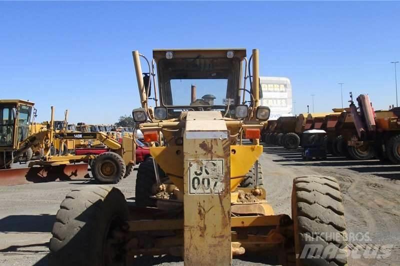 CAT 160H Tiehöylät