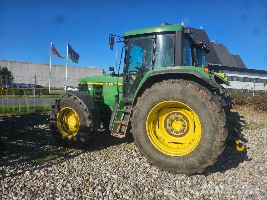 John Deere 6910 Traktorit